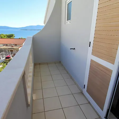 Lovely In With Sea View アパート Živogošće